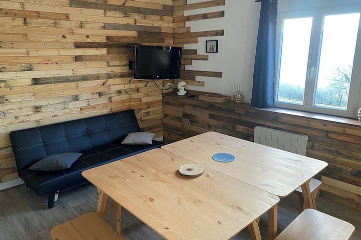 Gîte pour 4 personnes à Cernon