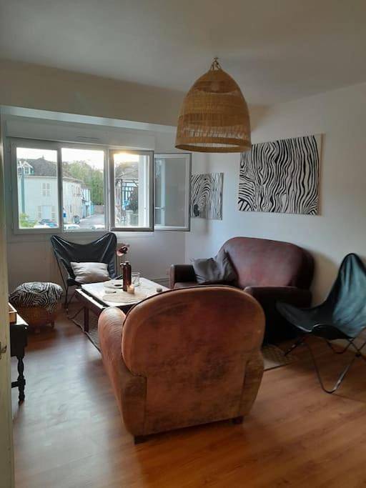 Appartement entier, One-Bedroom Apartment in Éclaron, Éclaron-Braucourt-Sainte-Livière