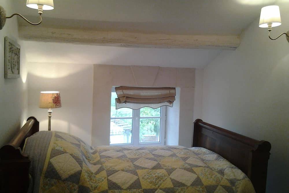 Cottage romantique unique du 15ème siècle, près de la ville historique de Richelieu, France in Prinçay, Vienne (France)