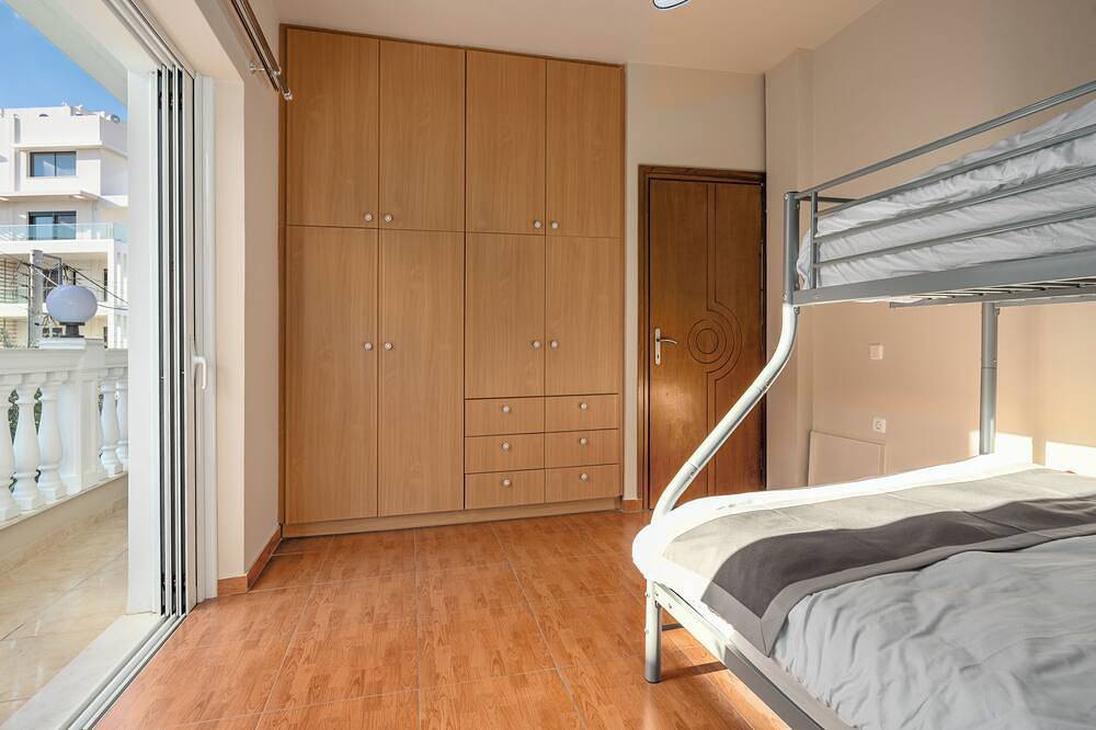 Ganze Wohnung, Casa Antigone - Comfortable house in Athens Metro Mall in Zentral-Athen, Athen