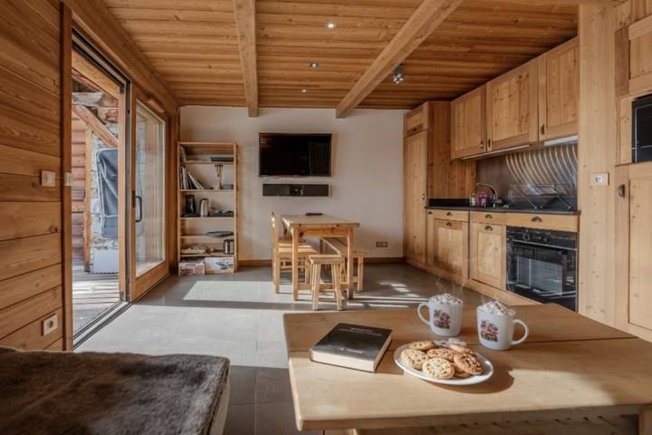 Gîte pour 7 personnes, avec terrasse dans Office de Tourisme de l'Alpe d'Huez - 2