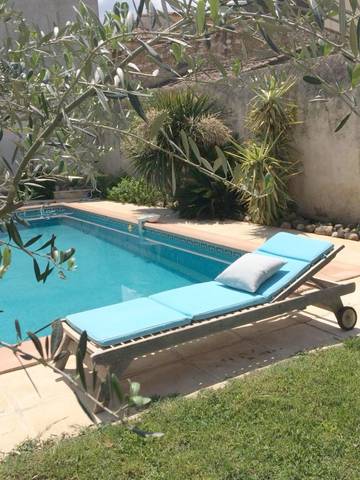 Gîte pour 4 personnes, avec piscine et terrasse, animaux acceptés à Gignac