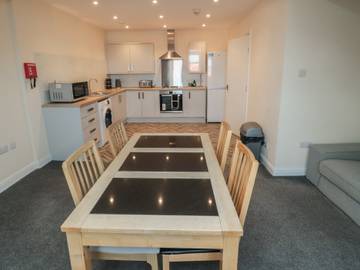 Apartment for 6 People in Scarborough, North Yorkshire, Photo 2