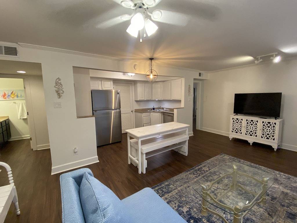 The Grove Getaway - Walking Distance to Ole Miss; Minutes from The Oxford Square in Oxford (MS), Lafayette County