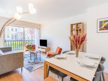 Gîte pour 4 personnes, avec balcon dans Plage De Tourgeville