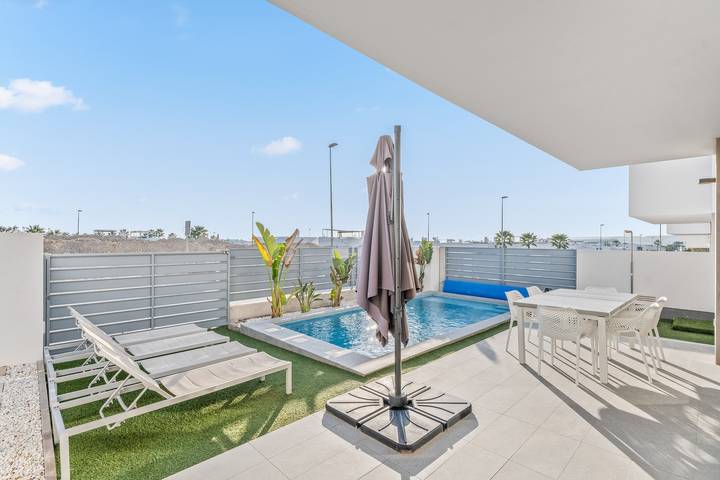 Villa pour 7 personnes, avec vue sur le lac et jardin à Orihuela - 2