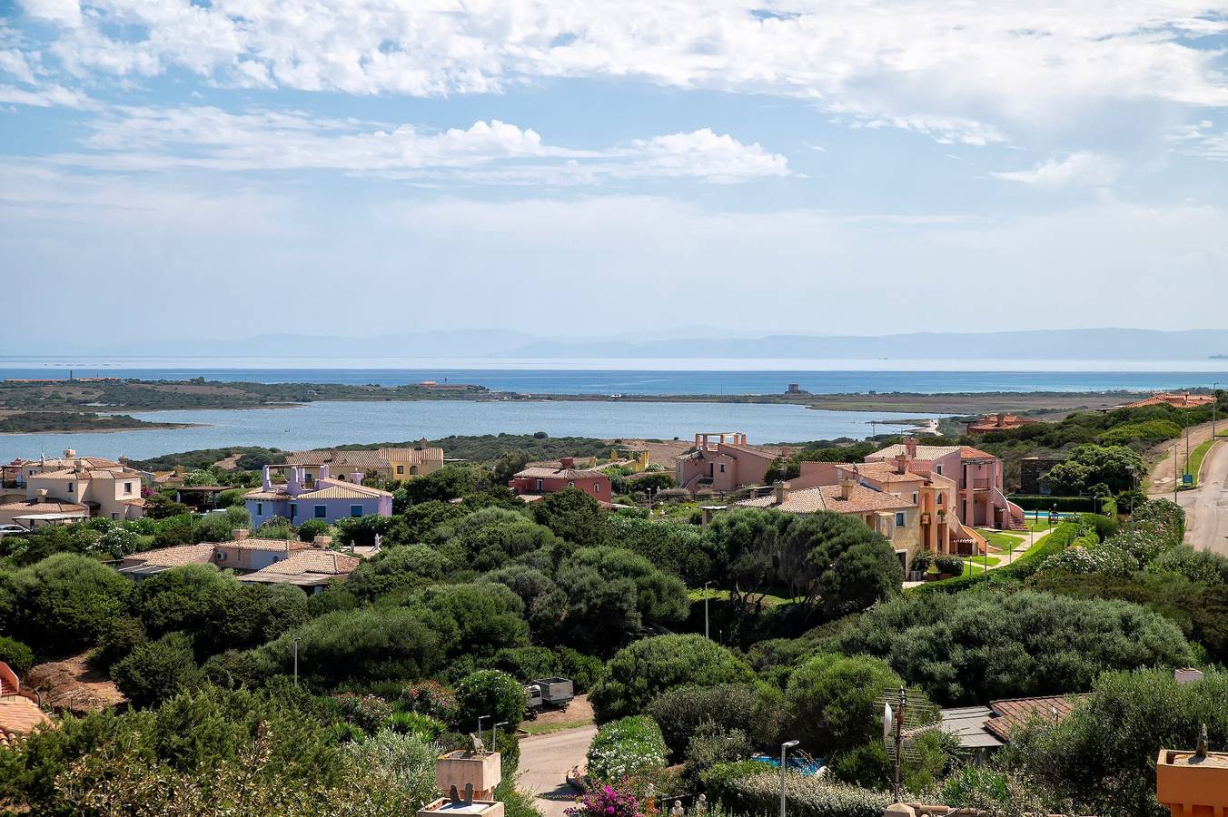 Entire apartment, Apartment "Corallo" with Fantastic Sea View and Balcony 090089-Apr-00022 in Punta De Su Turrione, Nurra
