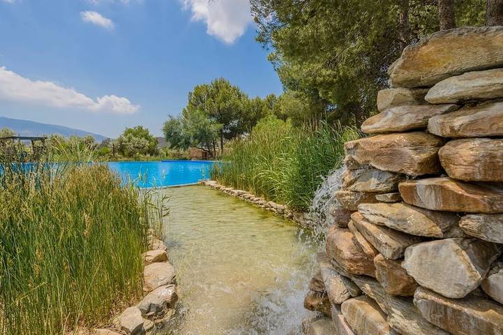 Villa pour 6 personnes, avec piscine et jardin - 1
