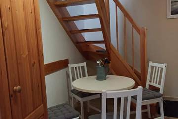 Ferienwohnung für 2 Personen, mit Garten und Pool in Neupetershain