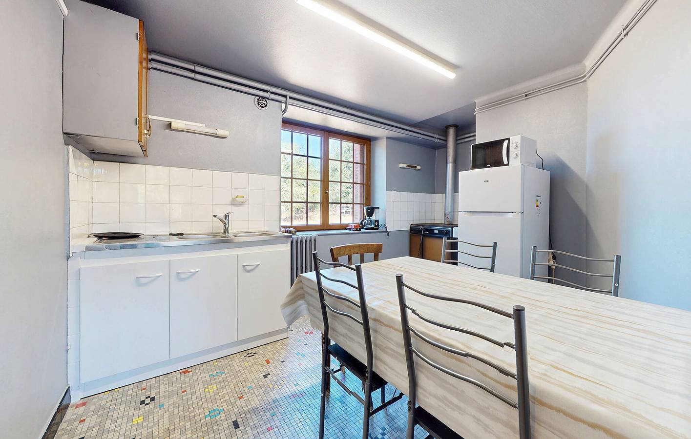 Gemütliche Wohnung in der Nähe des Stadtzentrums von Sarroux mit Parkplatz und Garten in Sarroux, Ussel und Umgebung