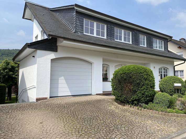Ferienwohnung für 2 Personen, mit Garten und Terrasse in Zeltingen-Rachtig