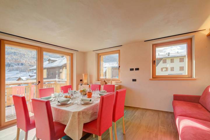 Appartamento per 8 persone, con Terrazza e Piscina per bambini a Livigno