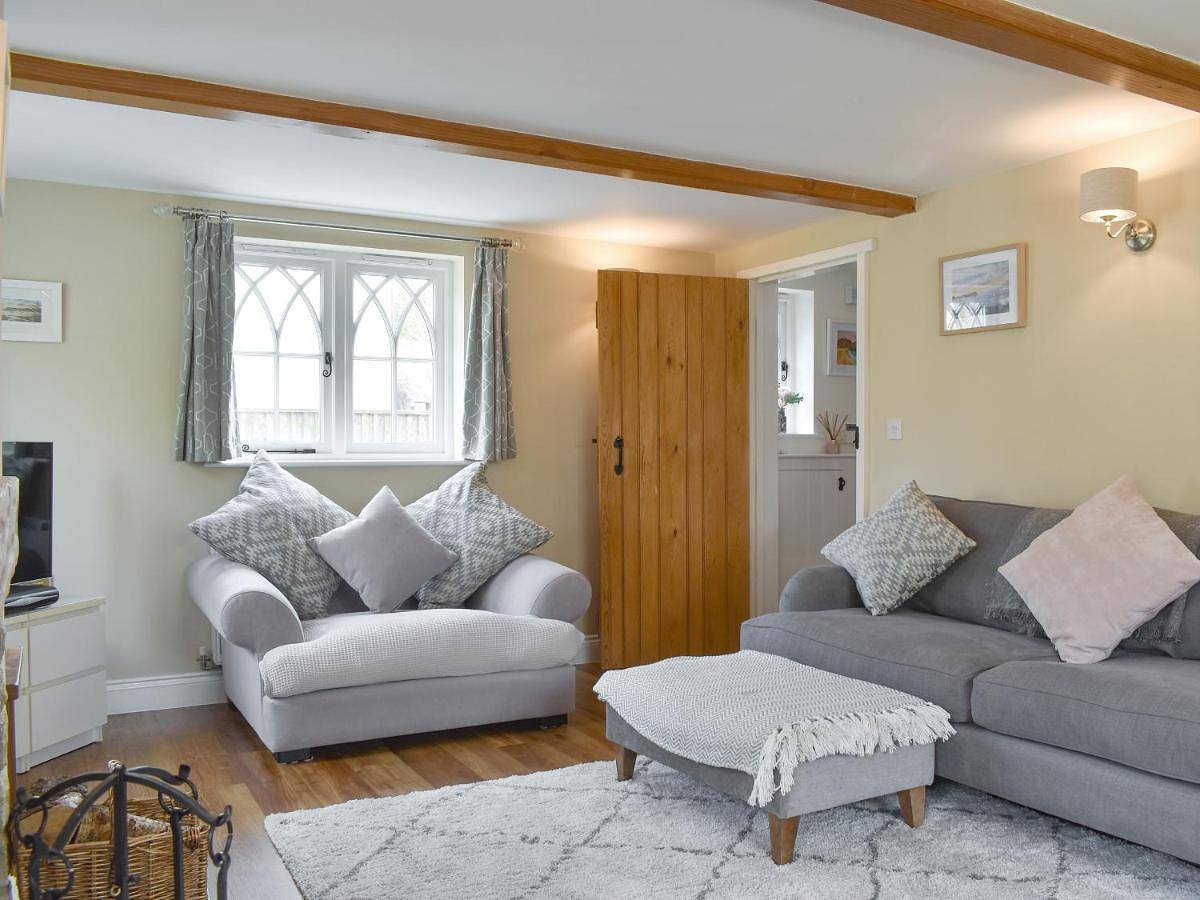 Four-Bedroom Holiday Home in Lulworth Cove, Dorset