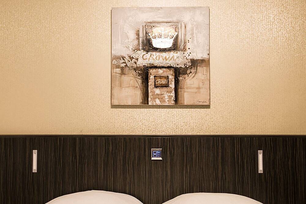 Unwind in Luxury Room! Close to Sanadome Thermal Baths in Berg en Dal, Betuwe
