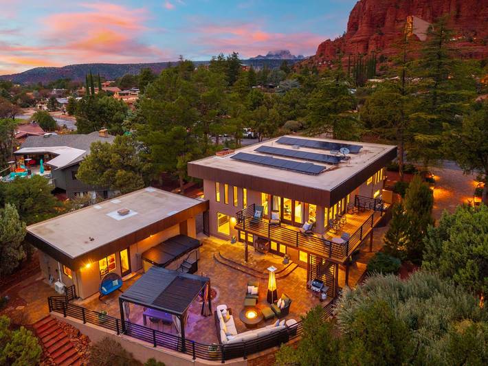 Holiday rental for 10 people, with balcony and garden, child-friendly in Sedona
