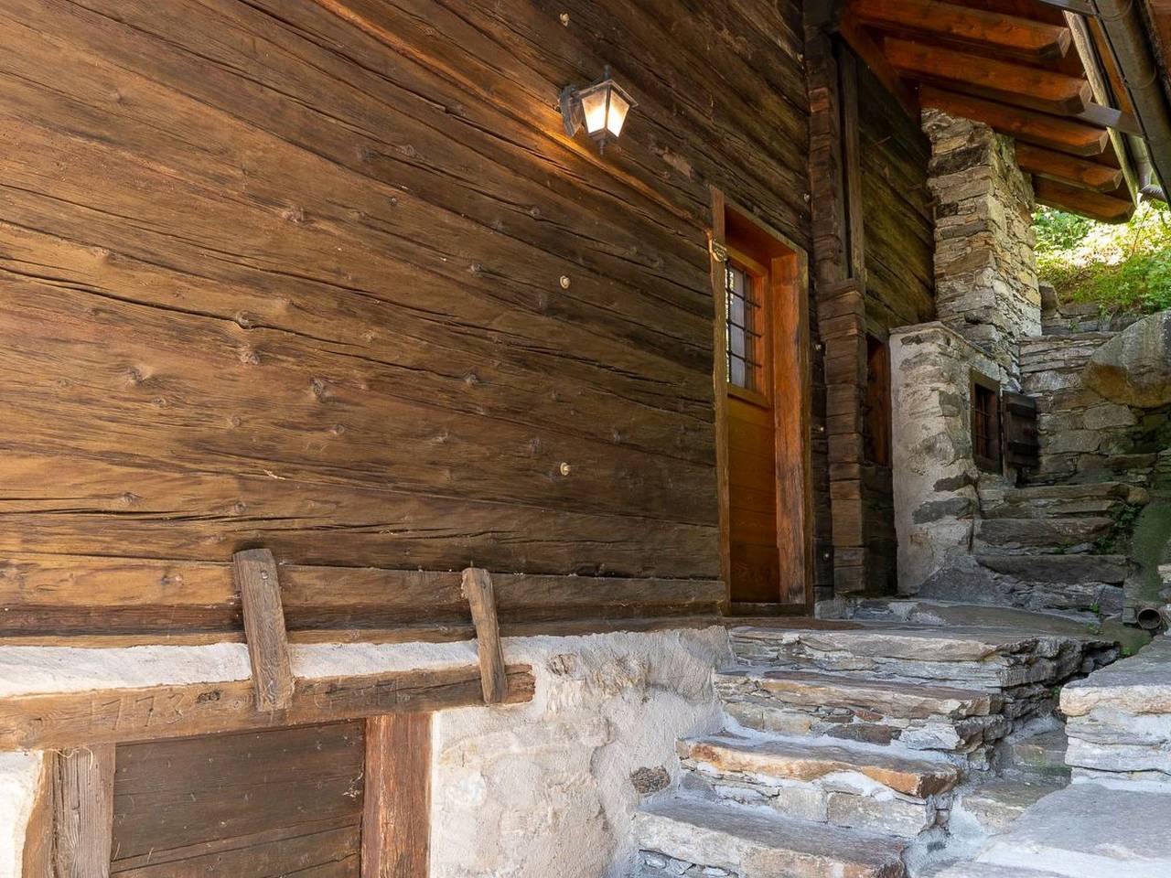 Ganze Wohnung, Chalet "Borgo Walser Testa 4" in Macugnaga, Walliser Alpen