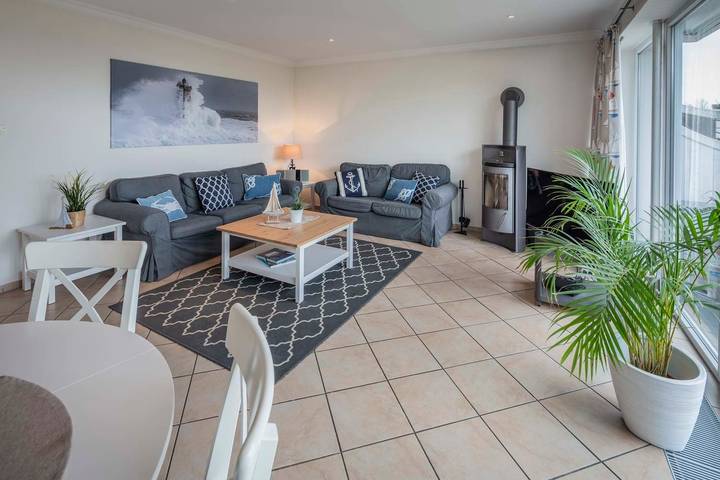 Ferienhaus für 4 Personen, mit Whirlpool und Terrasse sowie Garten und Sauna in Schashagen