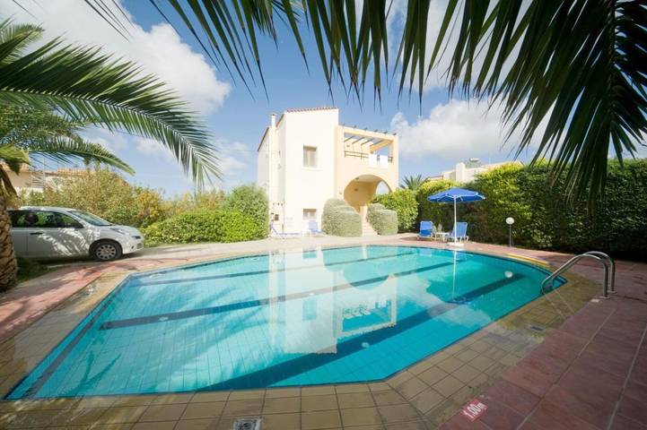 Ferienhaus für 7 Personen, mit Balkon und Terrasse sowie Garten und Pool