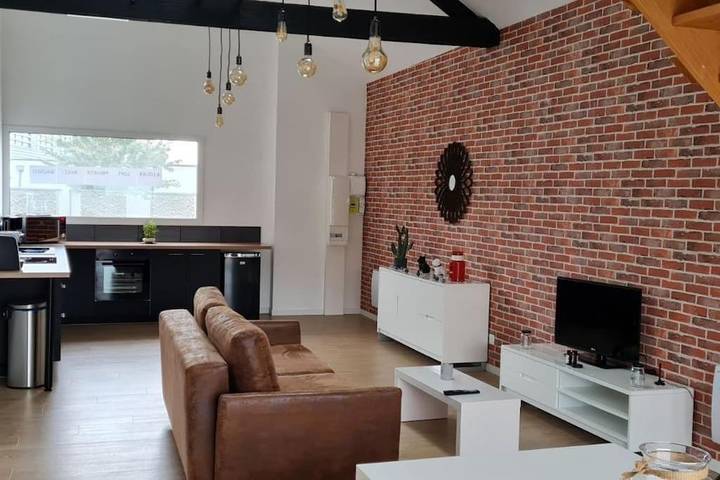 Gîte pour 4 personnes, avec terrasse ainsi que jacuzzi et jardin à Liévin - 2