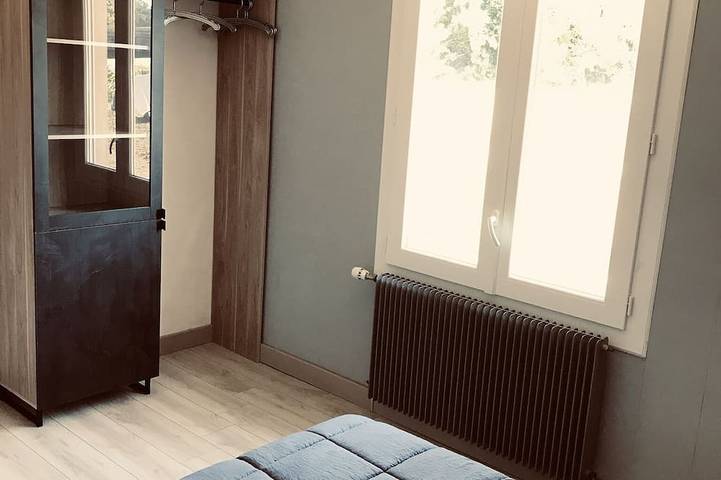 Location de vacances pour 6 personnes, avec terrasse, animaux acceptés à Saint-Michel-Mont-Mercure - 2