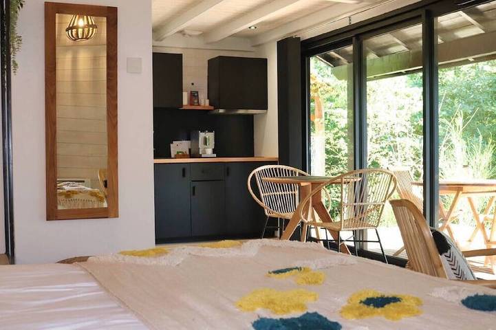 Gîte pour 2 personnes, avec jardin et jacuzzi à Champs-sur-Tarentaine-Marchal - 2