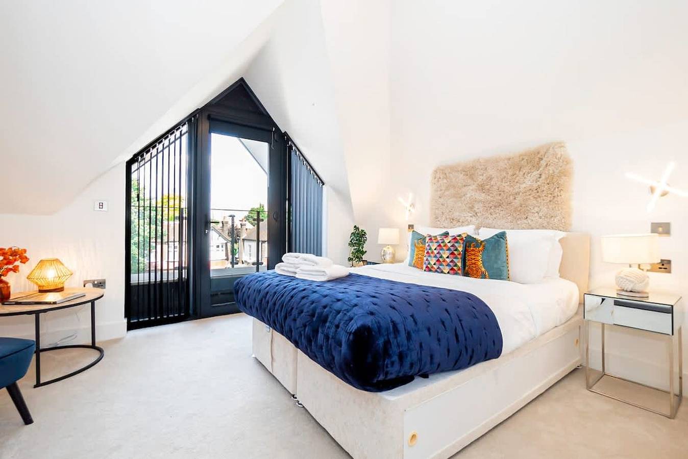 Entire apartment, Omega   Acton   Top Floor in Ealing, London