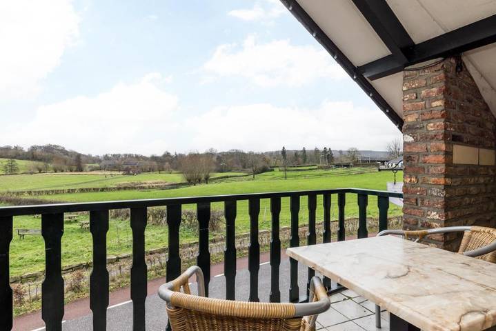 Hôtel pour 2 personnes, avec terrasse et jardin dans Epen - 2