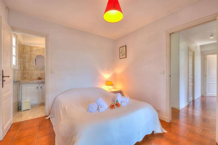 Location de vacances pour 6 personnes, avec jardin dans Marineland (Juan-les-Pins) - 2