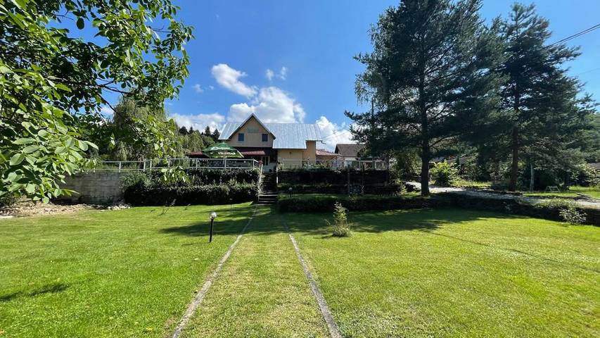 Gîte pour 2 personnes, avec Terrasse et Jacuzzi ainsi que Jardin et Vue