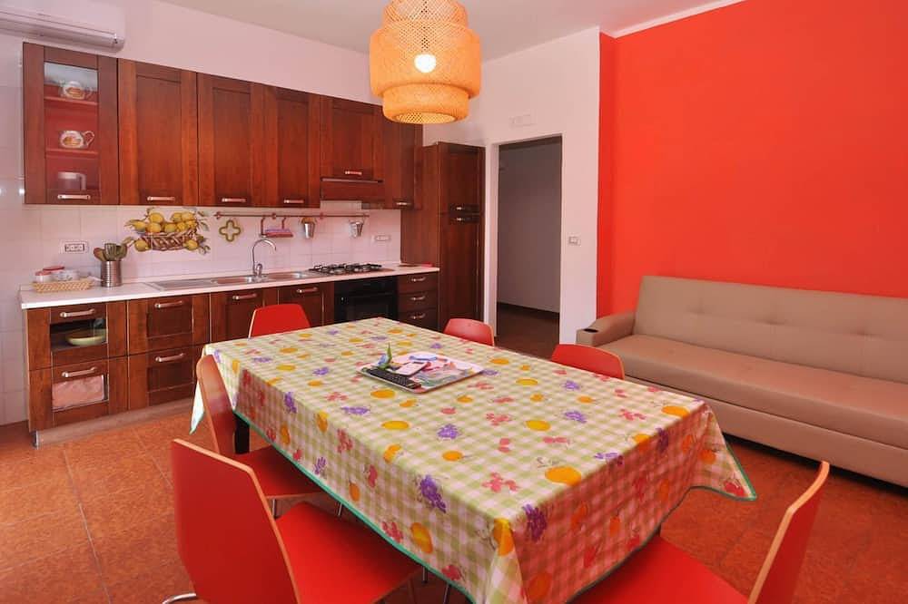 Apartamento entero, Casa Venere - Tres Habitaciones Piso, Capacidad 7 in Cilento