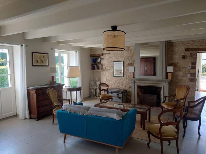 Location de vacances pour 9 personnes, avec jardin à La Jonchère - 3