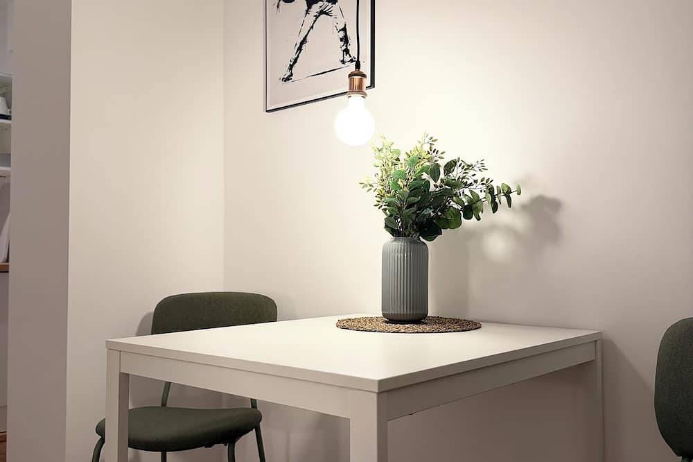 Ganze Wohnung, Liebevoll gestaltetes & saniertes Apartment! Gute Verkehrsanbindung in Recklinghausen, Kreis Recklinghausen
