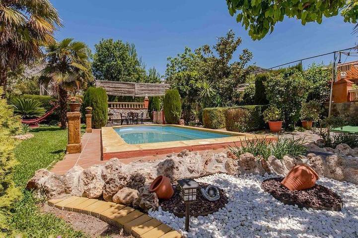 Casa rural para 6 personas, con jardín en Nigüelas