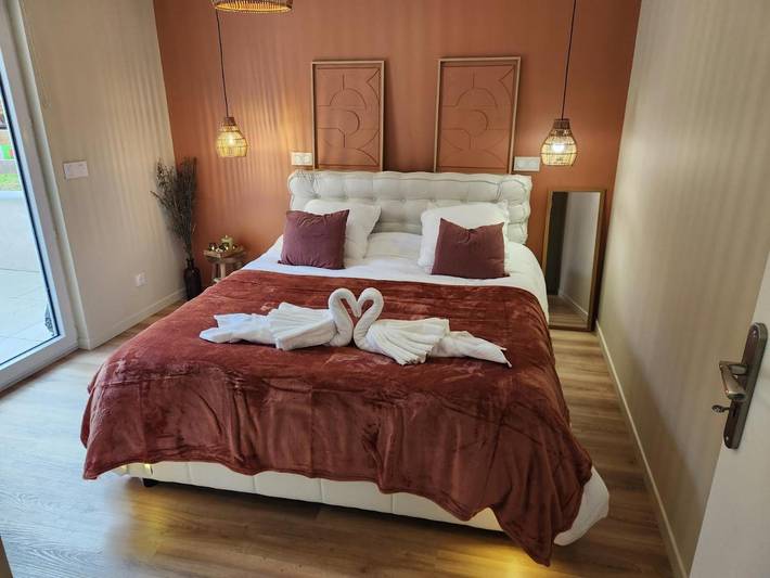 Location de vacances pour 6 personnes, avec vue ainsi que jardin et terrasse à Bazoches-sur-le-Betz