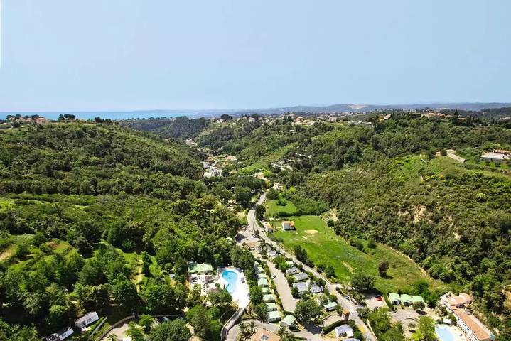 Camping pour 4 personnes, avec terrasse dans les Alpes maritimes - 2