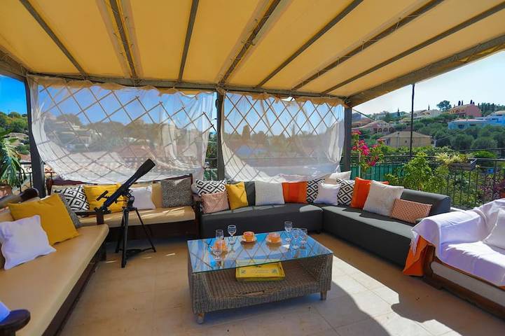 Apartment for 2 people, with garden and balcony in Kassiopi