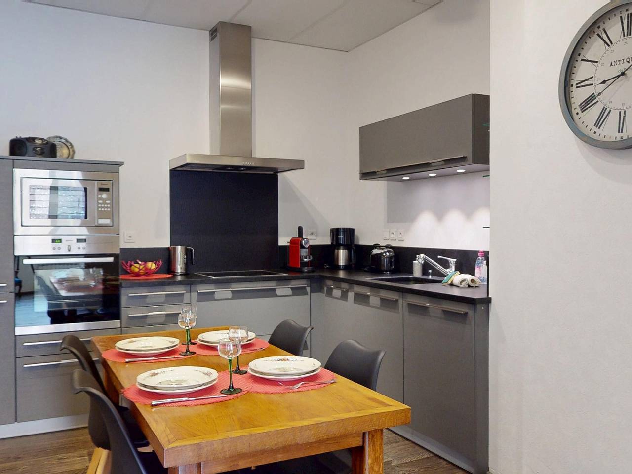 Appartement entier, Appartement Rénové, 3 Ch. avec Parking Privé, Hyper-Centre Colmar in Colmar, Région de Colmar
