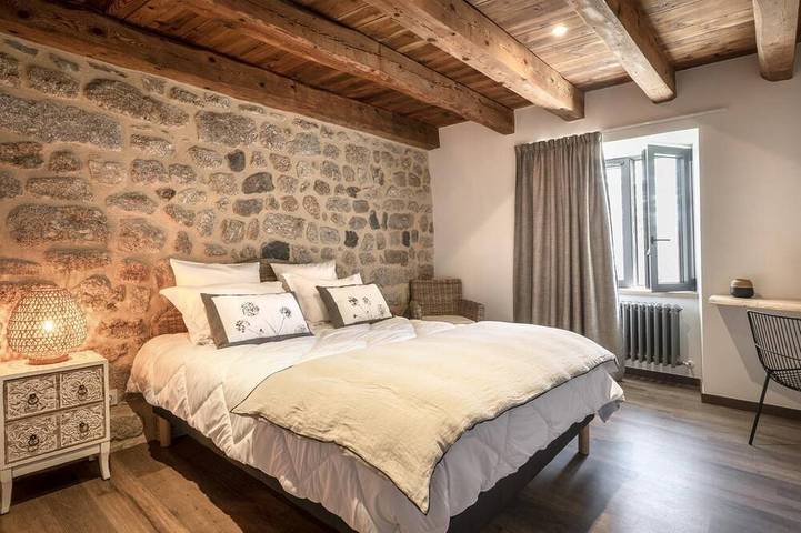 Location de vacances pour 12 personnes, avec jardin dans Prinsuéjols - 4