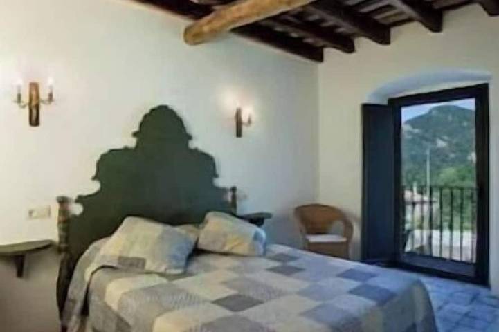 Self catering Mas Quintana de Ciuret for 35 people in Vidrà, Comarques centrals