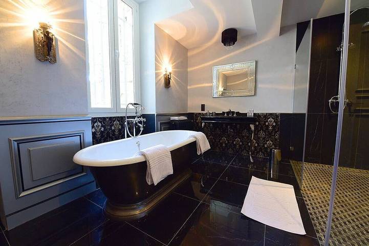 Gîte pour 20 personnes, avec piscine à Paraza - 4