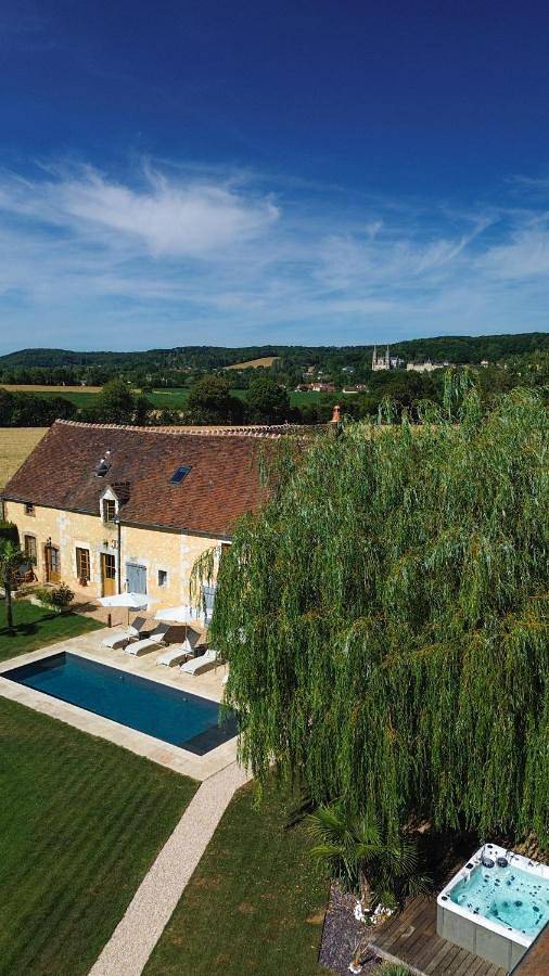 Chambre d’hôte pour 2 personnes, avec Terrasse et Jacuzzi ainsi que Jardin et Piscine dans Orne
