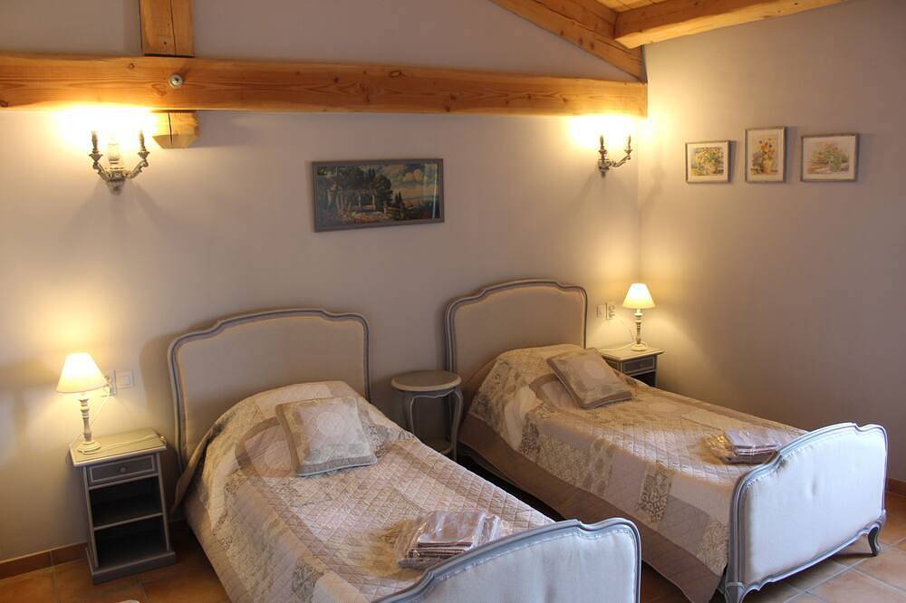 Mas grande con piscina climatizada para 10 personas, 3 baños con vista panomarica in Cairanne, Vaucluse