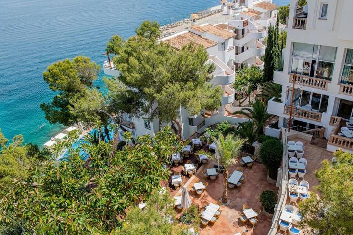 Hôtel pour 3 personnes, avec sauna et jardin ainsi que piscine et vue à Illetes - 4
