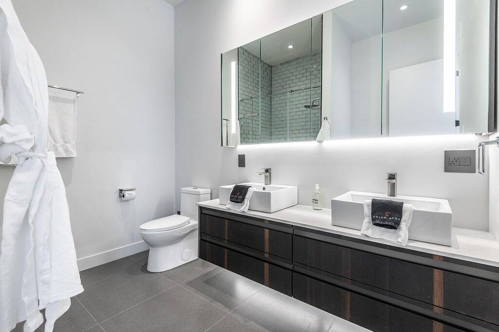 Nordic Lodge Tremblant -5 Bdrs,Hot Tub,Pool Table in La Conception, Québec