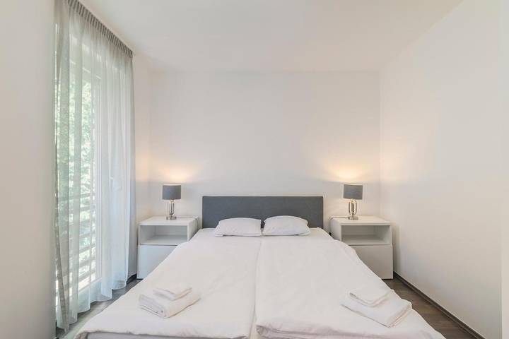 Villa pour 11 personnes, avec sauna et jardin ainsi que vue et piscine, animaux acceptés à Budapest - 3