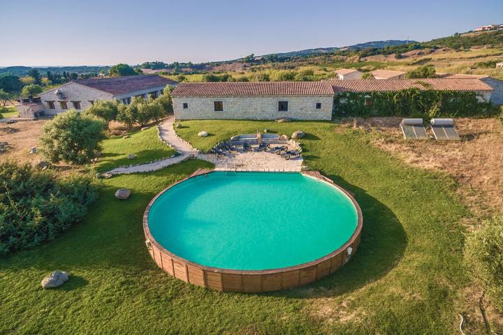 Appartamento vacanze per 4 persone, con giardino e piscina, con animali domestici - 1