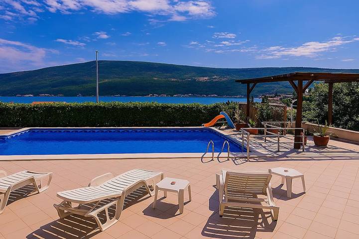 Villa pour 20 personnes, avec balcon et jardin - 1