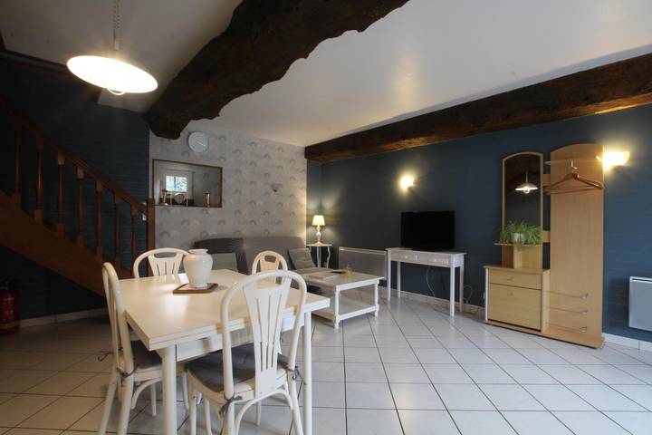 Gîte pour 4 personnes, avec jardin à Vessey - 2