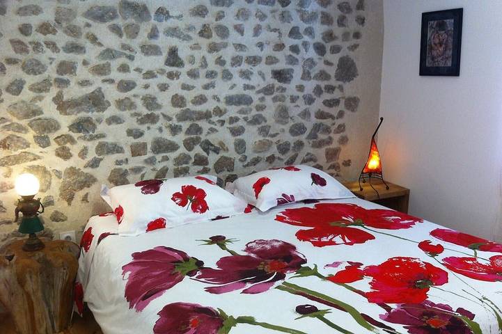 3 *** komfortables Ferienhaus in der Nähe von Vichy für 4 bis 5 Personen in Châteldon (63) in Châteldon, Region Thiers