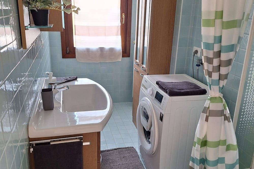 Entire apartment, Charming 1-bedroom apartment with Ac, Wifi in delightful Mirano in Mirano, Venice Province